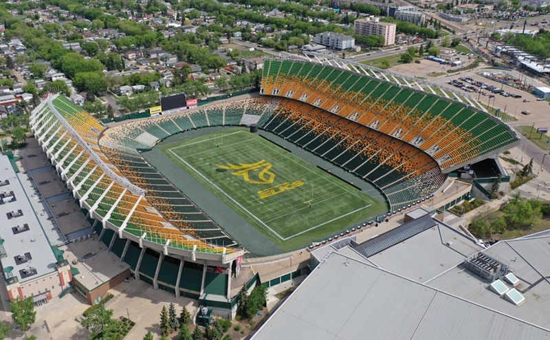 COMMONWEALTH STADIUM