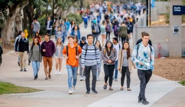 Scholarships for College Students in California