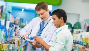 how-to-become-a-pharmacy-technician