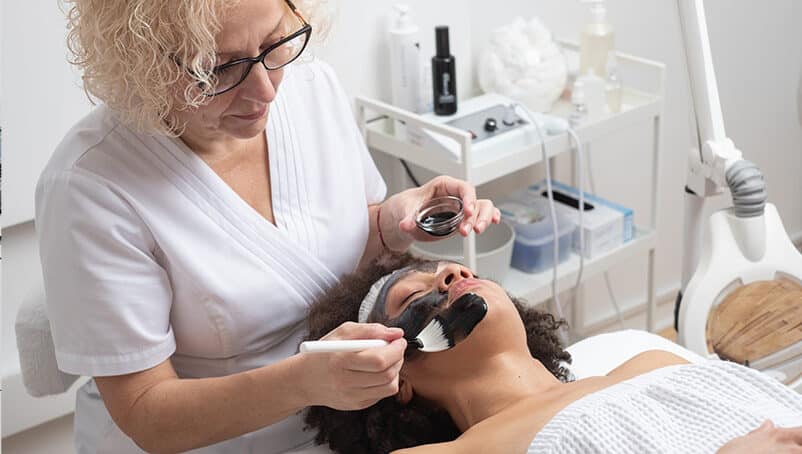 Esthetician-Schools-in-Michigan