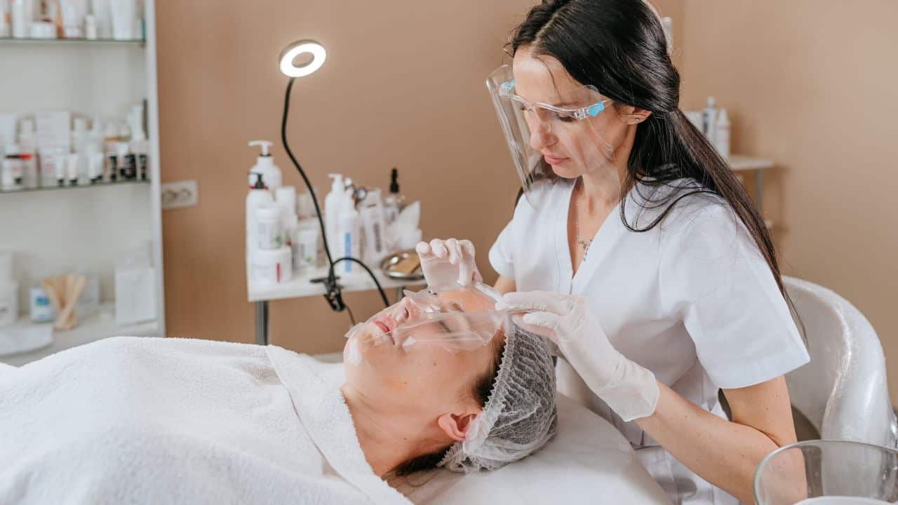 Esthetician-schools-in-florida