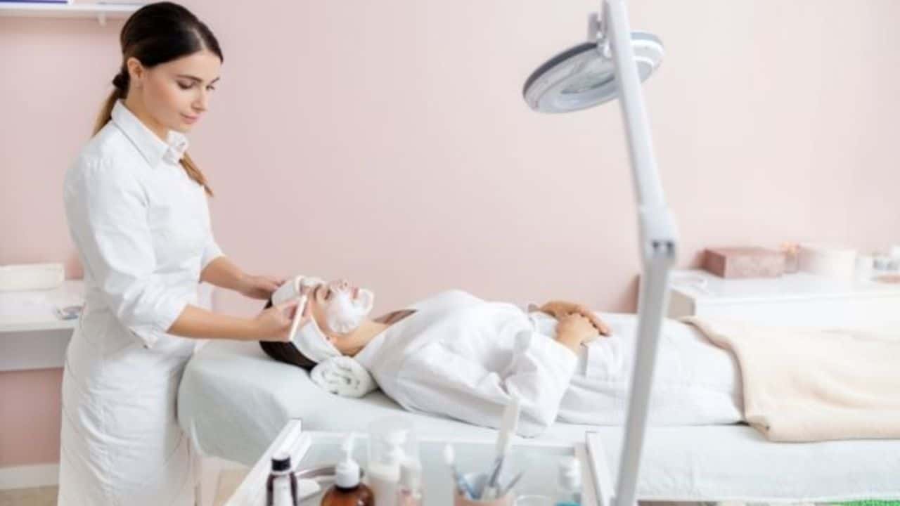 Best Esthetician Schools in Missouri