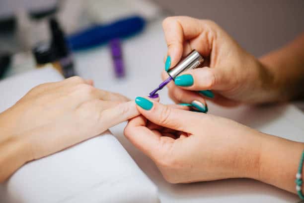 Best Nail Tech Schools in Rockford, Illinois