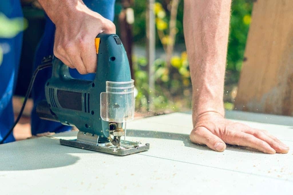 How to Cut Plexiglass by Hand