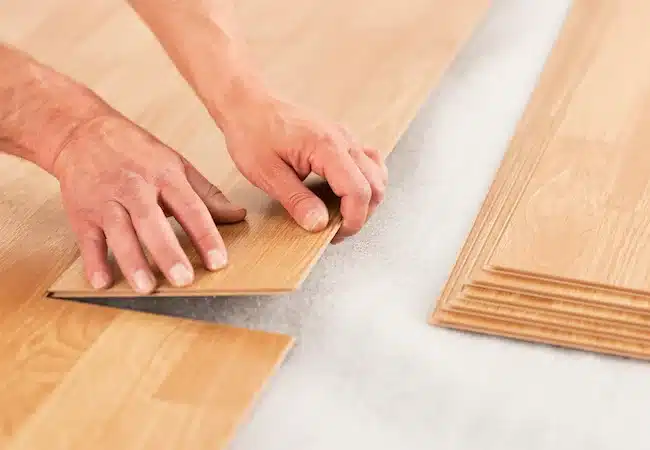 how to remove laminate flooring